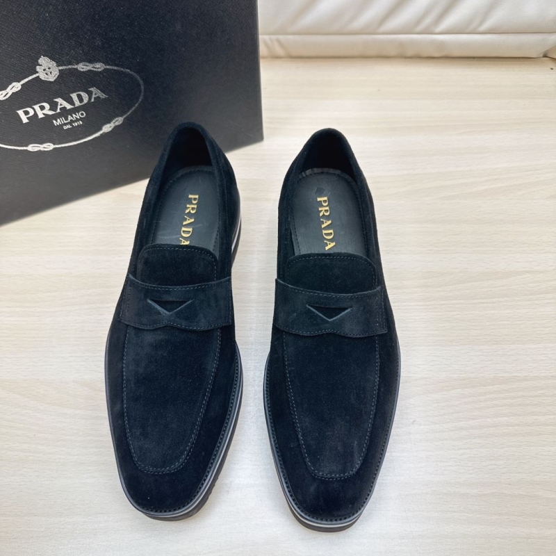 Pra*a leather shoes